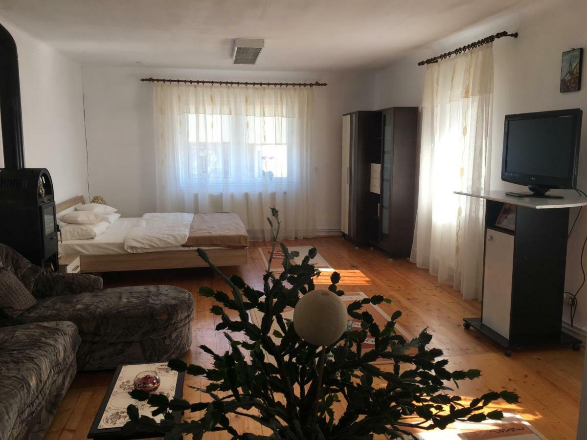 Brick Airport Apartment คริสเตียน ภายนอก รูปภาพ